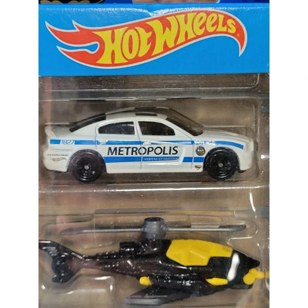 Hot Wheels Batman 5-Pack Kids OS Collectible DC Comics Vehicles Multi-colored